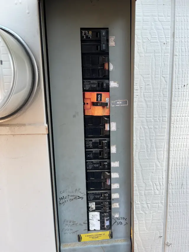 Mr. Electric of Phoenix Metro — photo from the business 8