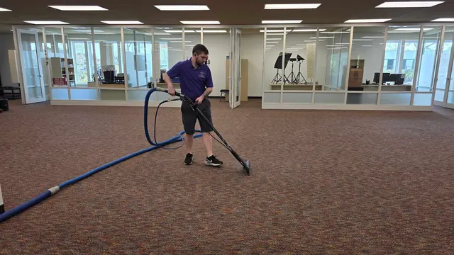Dan Dan The Carpet Man — photo from the business 12