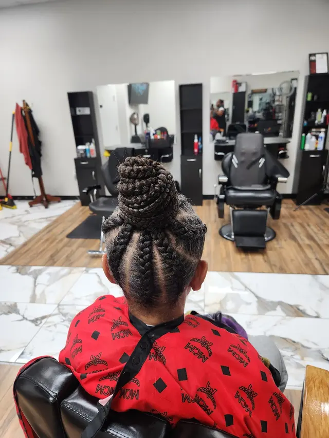 Trend Setters Barber Lounge — photo from the business 3