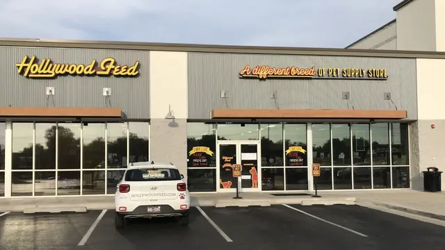 Hollywood Feed — photo from the business 1