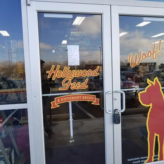 Hollywood Feed — customer photo 12