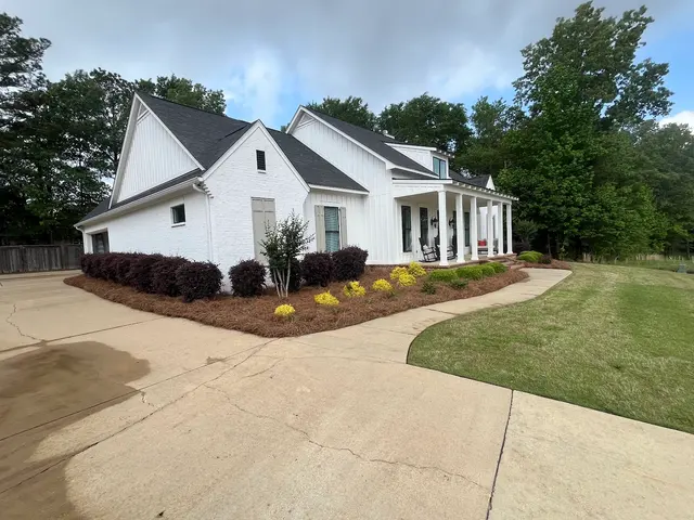 Southern Style Lawn Care — photo from the business 3
