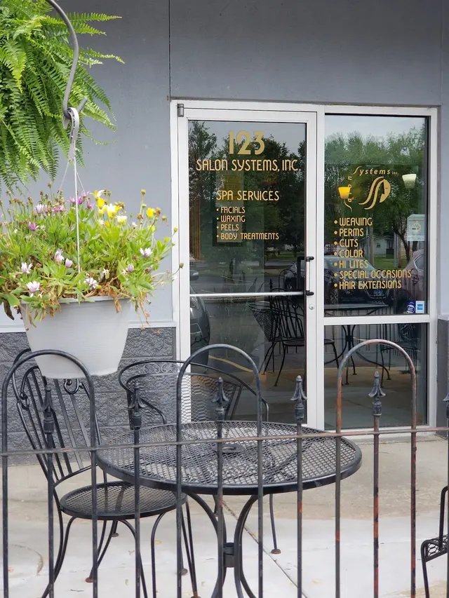 Marilyn's Barber Shop & Hair Salon — photo from the business 4
