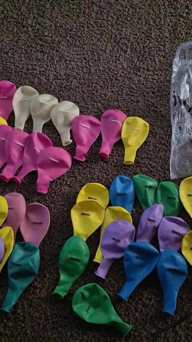 Customer photo of work by Fastballoons, from nicole arroyo's review