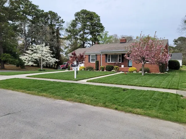 Agronomic Lawn Management — customer photo 10