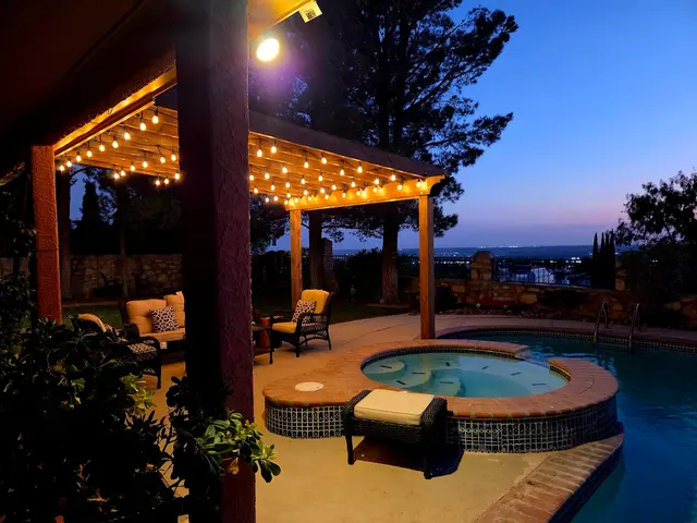 Customer photo of work by Red Oaks Pergolas, from Manfred's review