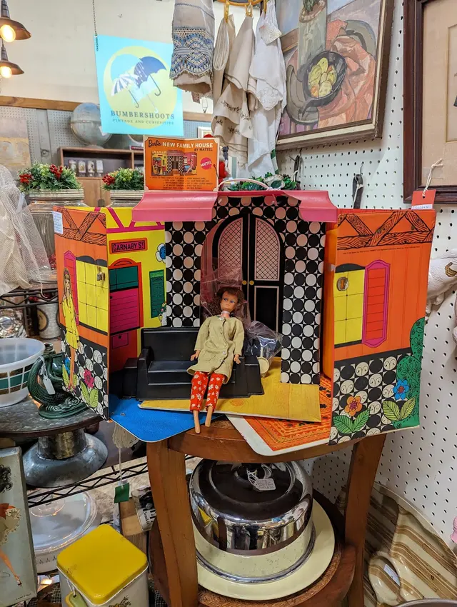 Urban Suburban Antiques — customer photo 10