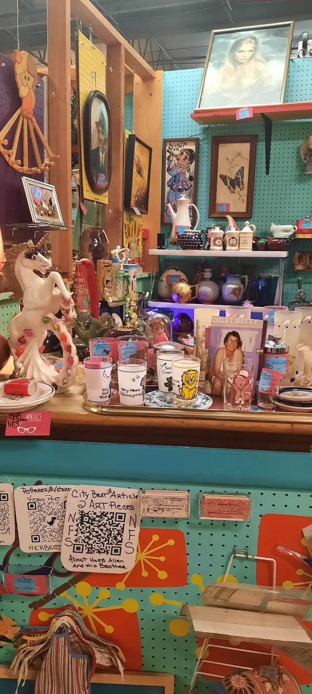 Urban Suburban Antiques — customer photo 12