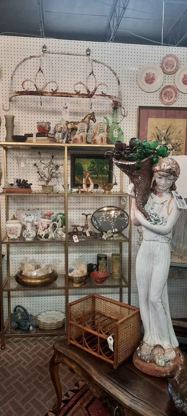 Urban Suburban Antiques — customer photo 11