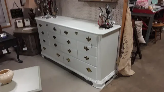 Brass Bear Antiques — photo from the business 9