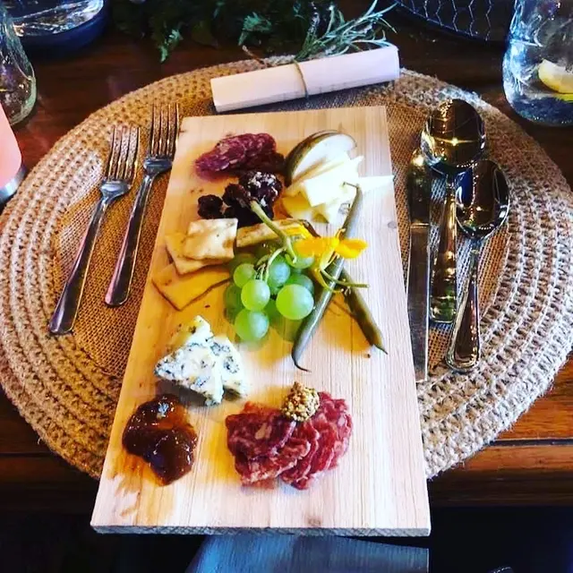 Catering by Brenda Carter — photo from the business 8