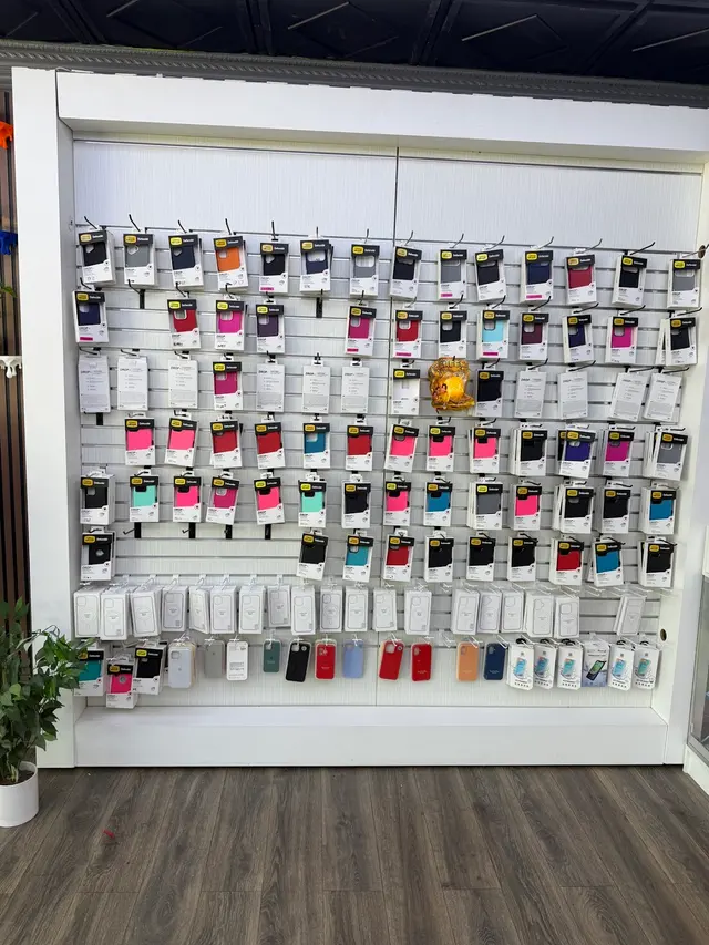 The Phone Plug Cell Phones & Tablets & Computers & MacBook — photo from the business 7