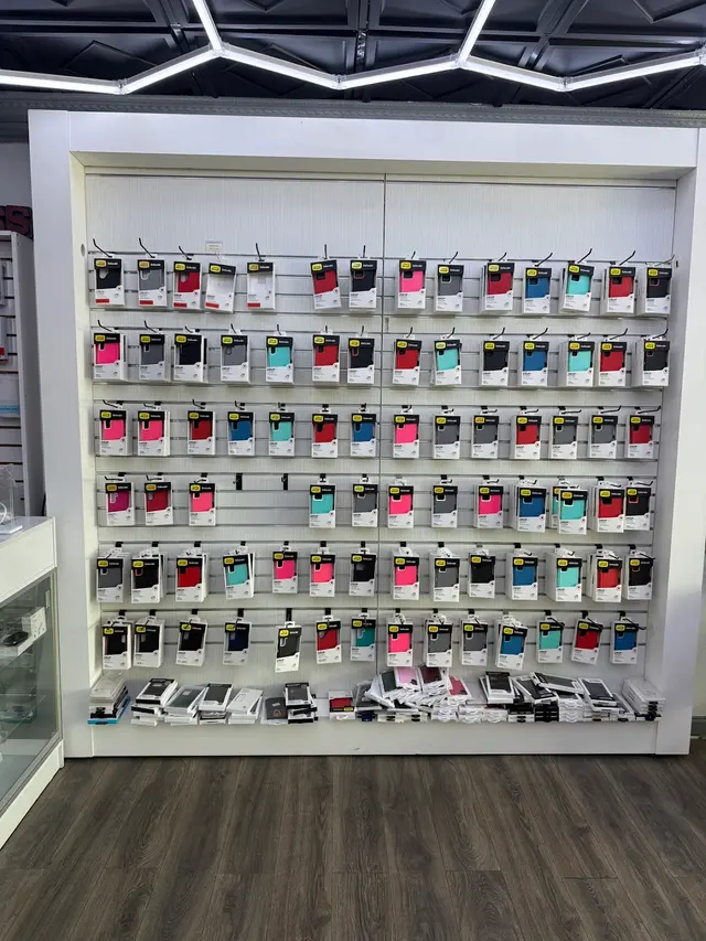 The Phone Plug Cell Phones & Tablets & Computers & MacBook — photo from the business 9