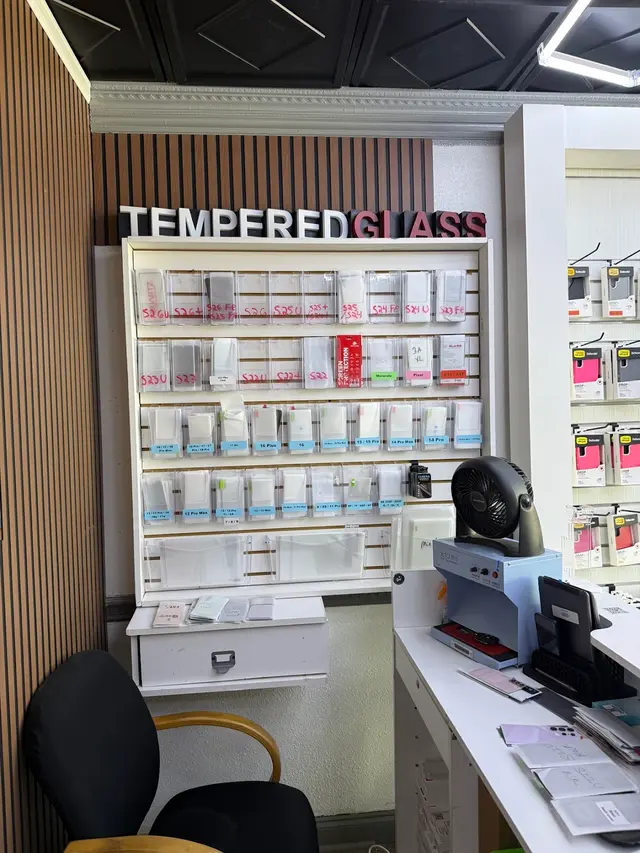 The Phone Plug Cell Phones & Tablets & Computers & MacBook — photo from the business 6