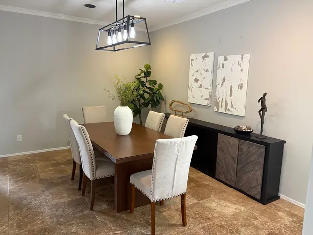 Staged to Sell Home Staging and Design — photo from the business 10