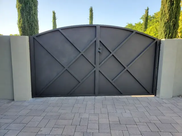 Triple B Garage Doors And Gates — photo from the business 4