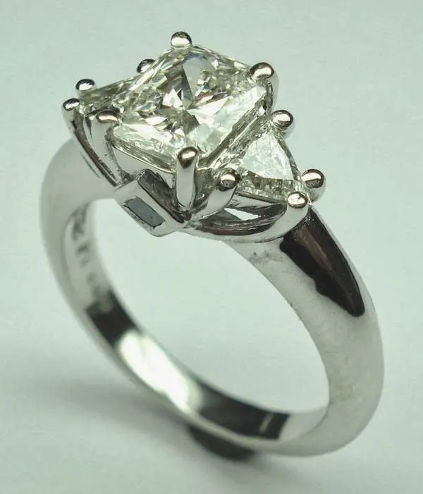 Golden Image Jewelers — photo from the business 5