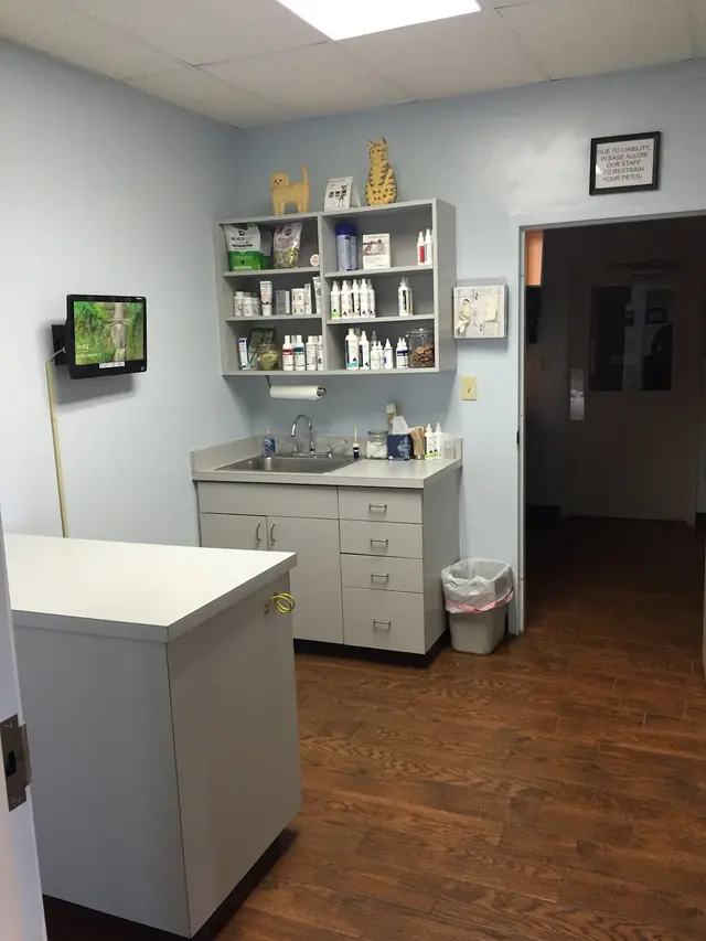 Hilltop Veterinary Hospital — photo from the business 12