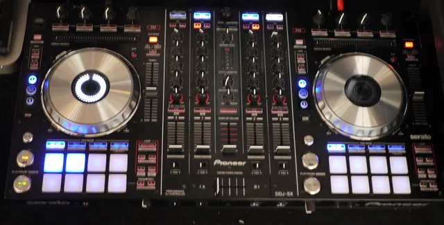 Lesmen's Pro Audio, Lighting, & Video — photo from the business 12
