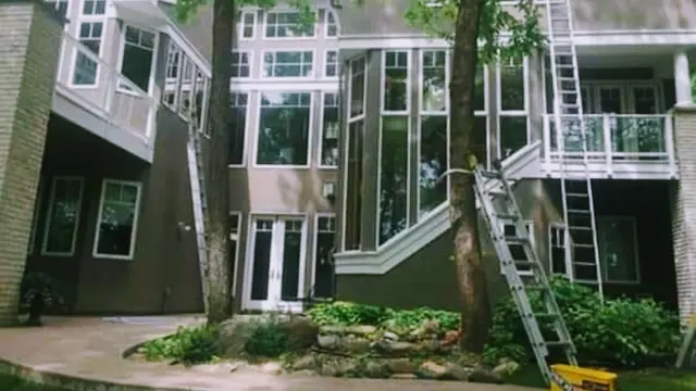 Brad Donahue's Window Cleaning — photo from the business 1