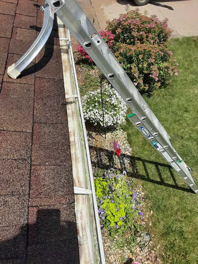 Brad Donahue's Window Cleaning — photo from the business 4