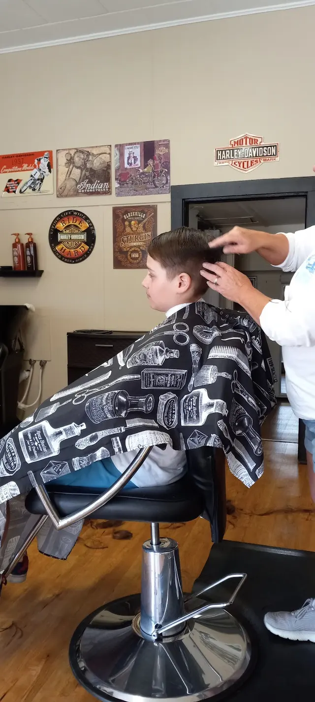 Naomi's Hair Care — customer photo 8