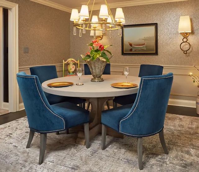 Lloyd Design Team by Decorating Den Interiors — photo from the business 7