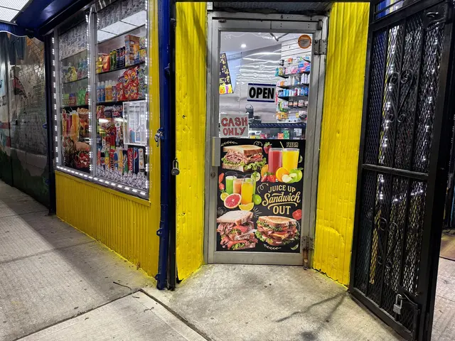 VIBRANT PRINT & SIGN SHOP — photo from the business 12