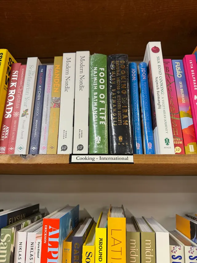 Elliott Bay Book Company — customer photo 6