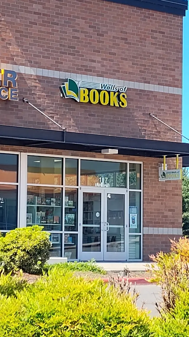 Walls of Books — customer photo 1