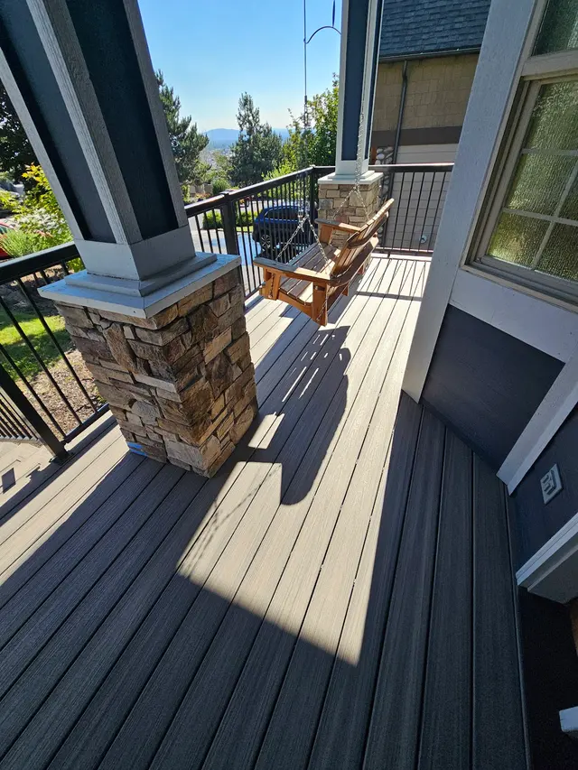 FLM Decks — photo from the business 1