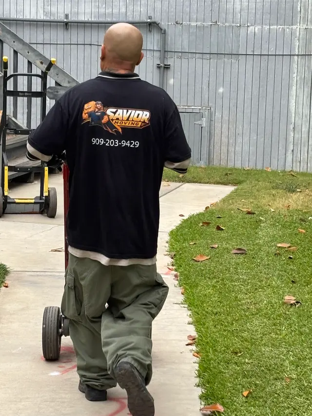 Savior Moving Services — photo from the business 9