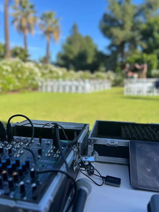 Elite DJs & Event Planning — photo from the business 10