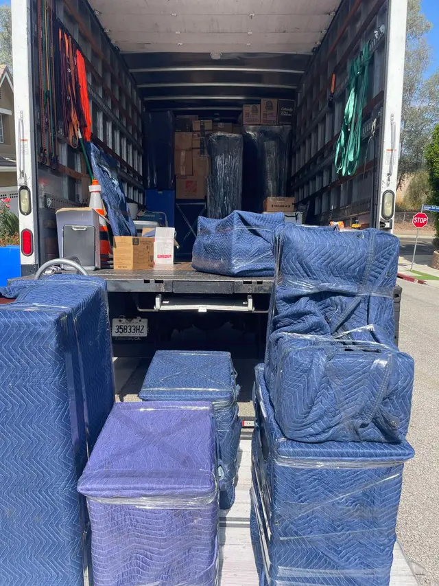 Fastruck Moving Company — photo from the business 12