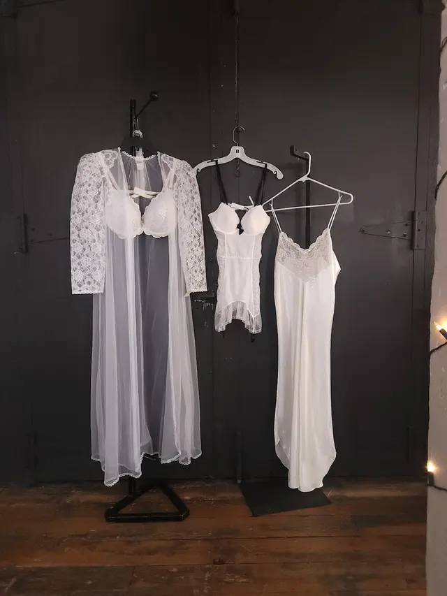 Annie Halls Vintage Boutique — customer photo 6