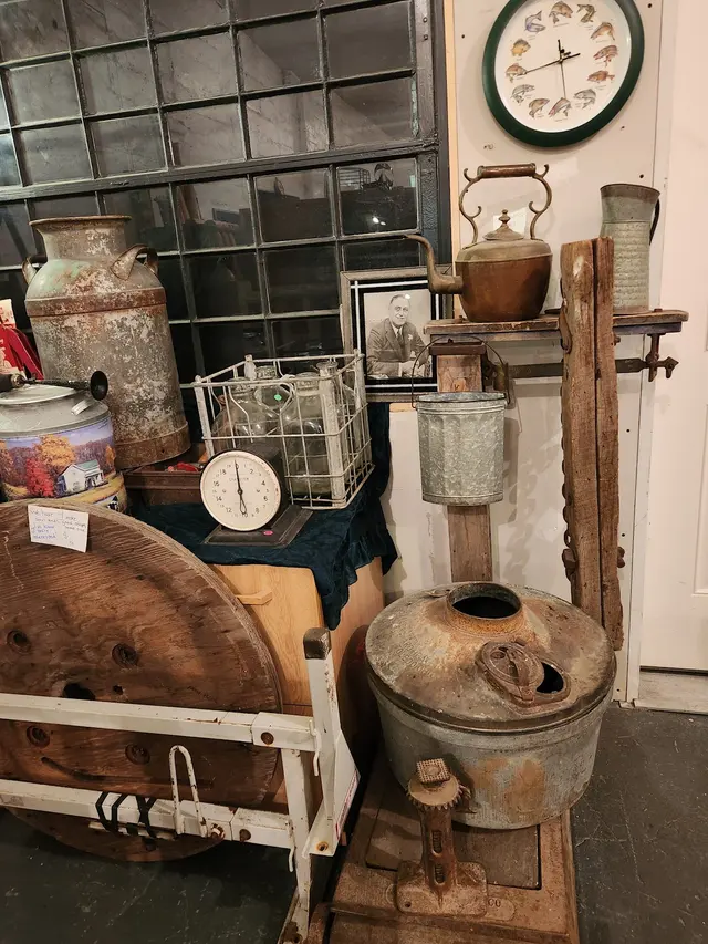 Annie Halls Vintage Boutique — customer photo 7