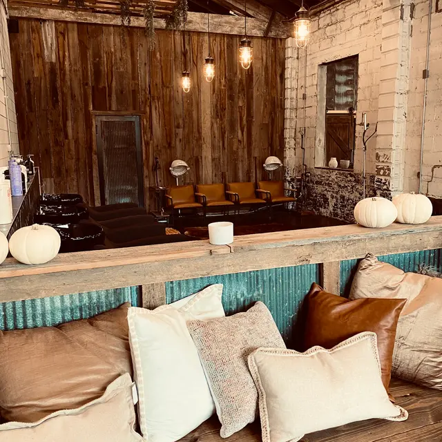 The Refinery Hair Lounge — photo from the business 6