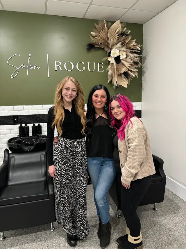 Salon Rogue — photo from the business 4