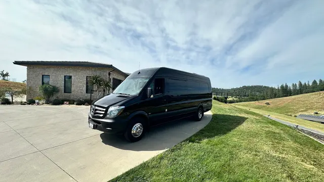 Regal Carriage Limousine & Transportation — photo from the business 3