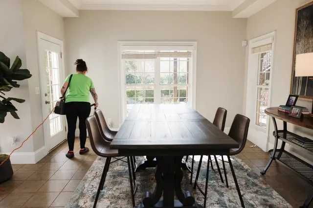 Busy Beez Cleaning — photo from the business 3