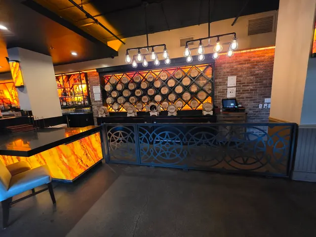 Rokka Grill & Whiskey Bar — customer photo 8