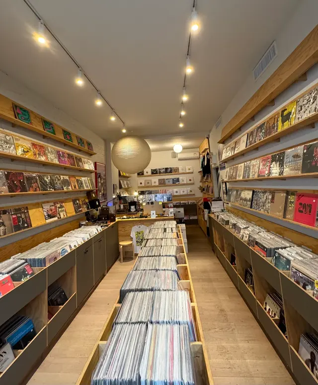 Brooklyn Record Exchange — customer photo 2