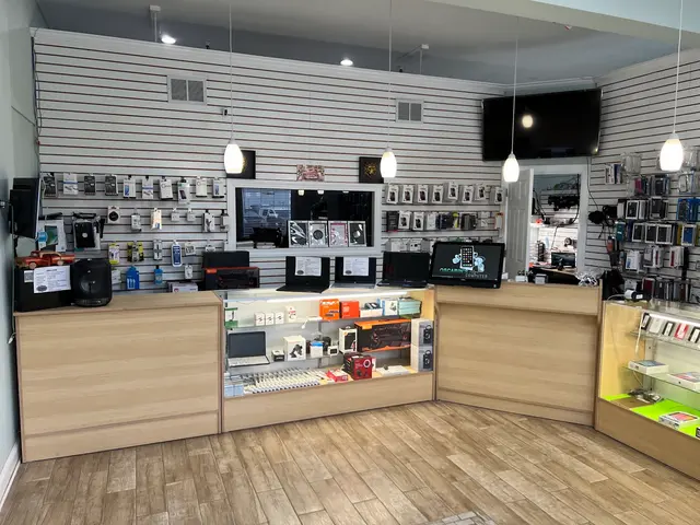 Oscarin’s Computer 2 — photo from the business 9