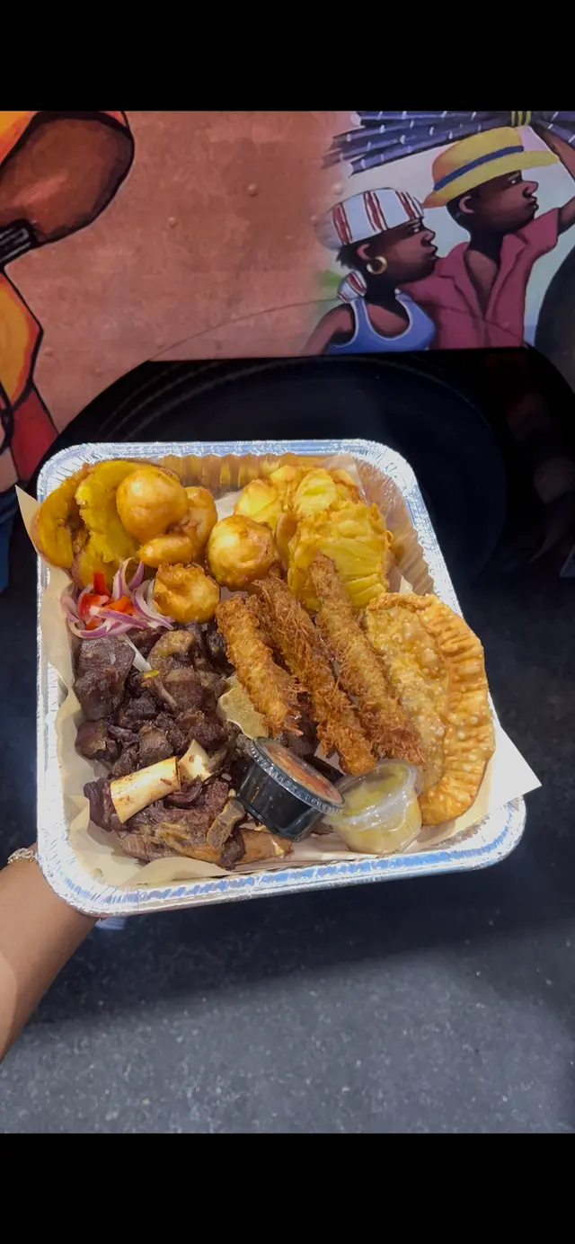 Sak Pase Foodtruck — customer photo 11
