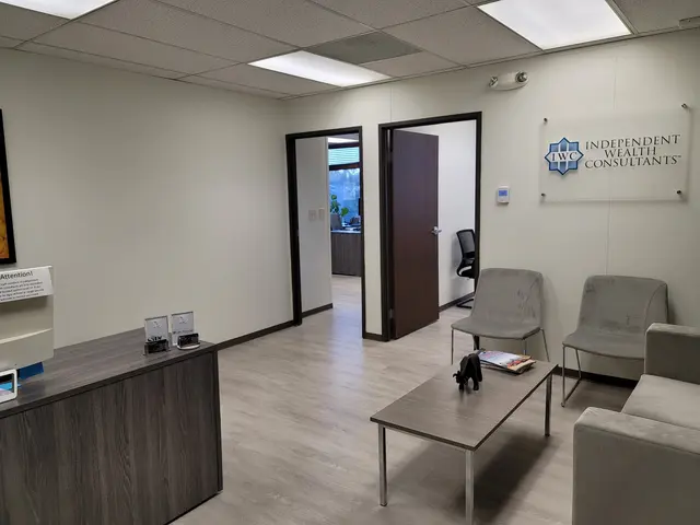 Elazouzi Tax Services — photo from the business 2