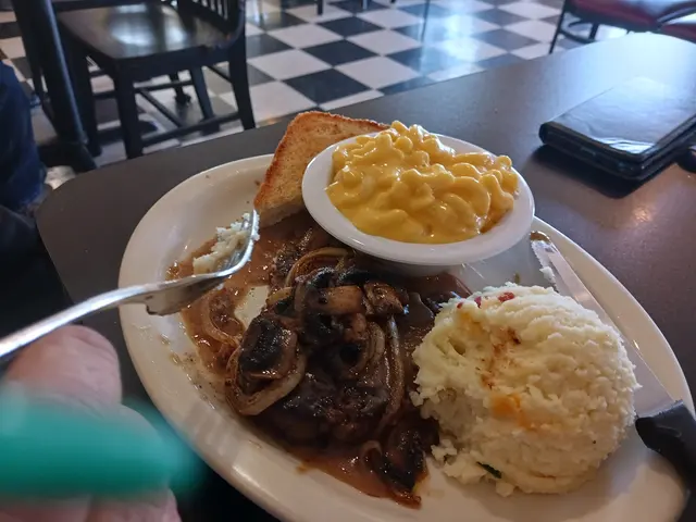 Delvin's Restaurant & Catering — customer photo 10