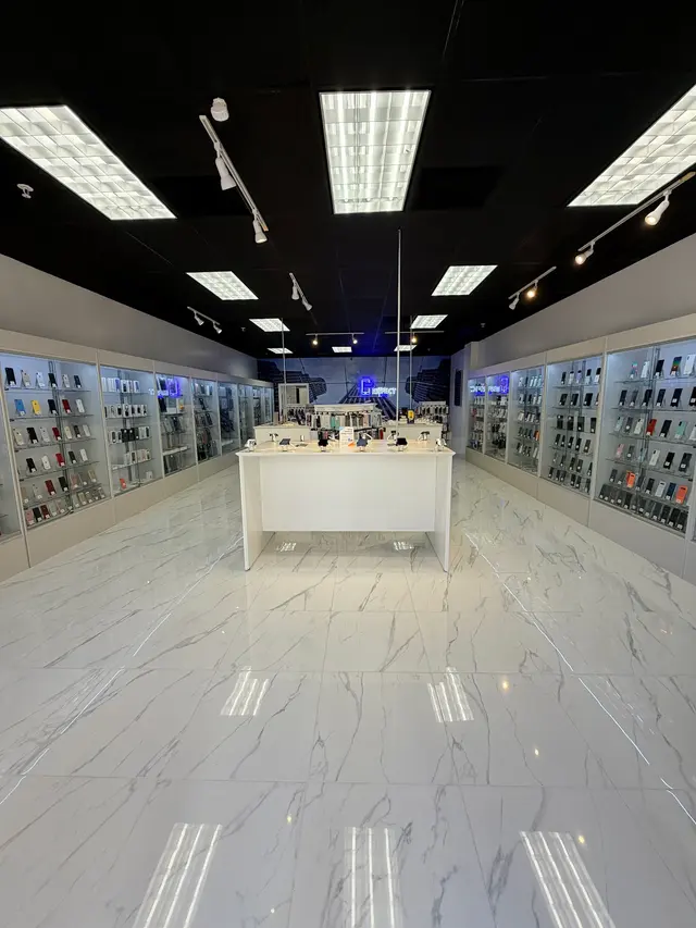 Perfect Phone - Estero (Miromar Oulets) — customer photo 2