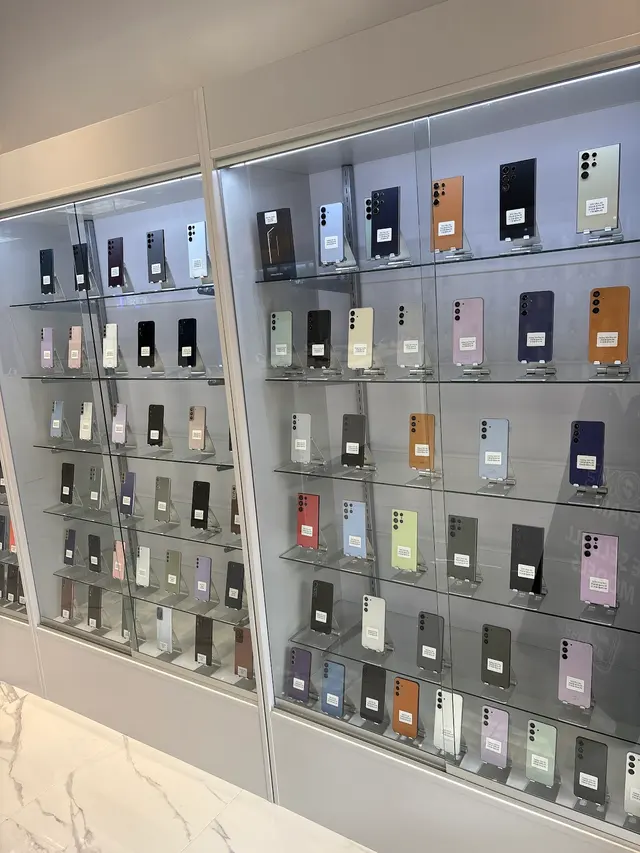 Perfect Phone - Estero (Miromar Oulets) — photo from the business 3