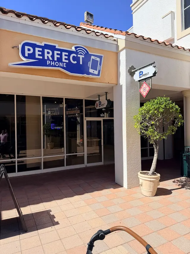 Perfect Phone - Estero (Miromar Oulets) — customer photo 9