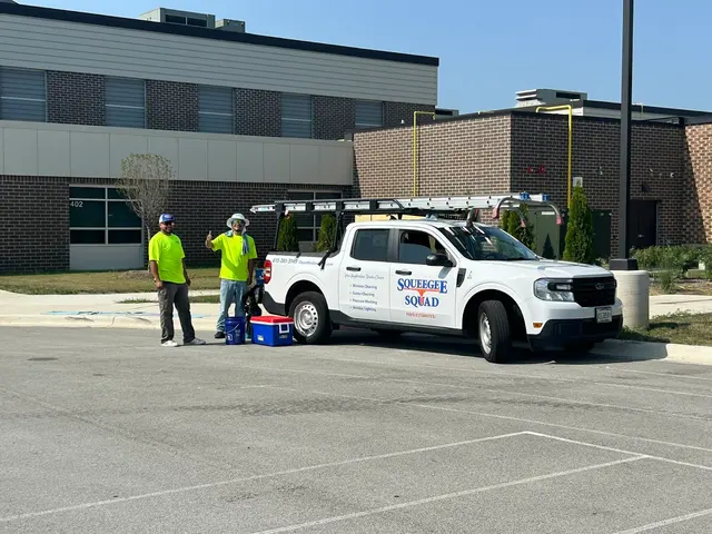 Squeegee Squad Chicagoland — photo from the business 8